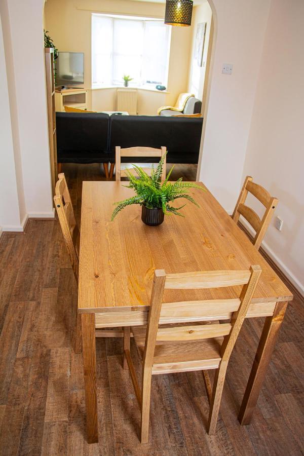 Cosy 3-Bed Home Close To City Centre Манчестер Екстер'єр фото