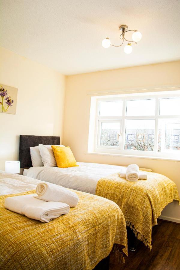 Cosy 3-Bed Home Close To City Centre Манчестер Екстер'єр фото